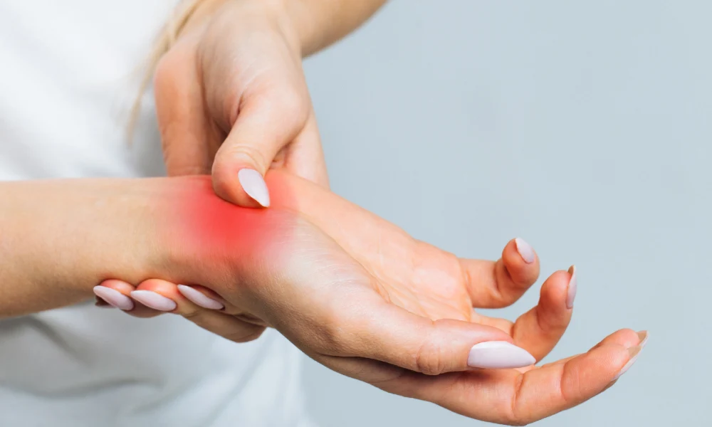 Medicine for Joint Pain, causes of joint pain, benefits of Ayurvedic medicine, Ayurvedic Treatment, Ayurvedic Lifestyle Practices, Ayurvedic medicine